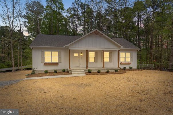 Backyard, Exterior, Facade, Farmhouse