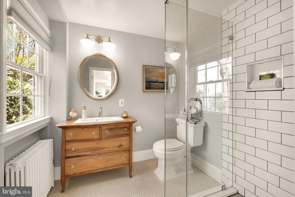Bathroom, Interior, Pendant Lights