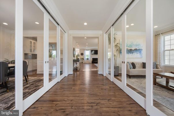 Interior, Recessed Lighting, Wood Texture Flooring