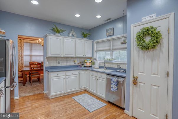 Dining room, Interior, Kitchen, Recessed Lighting, Wood Texture Flooring