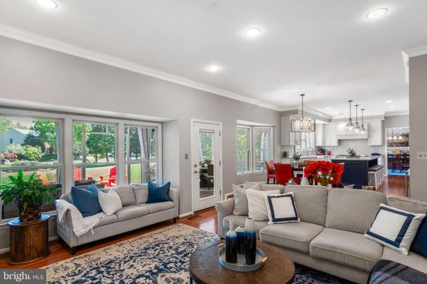 Dining room, Interior, Kitchen, Living room, Pendant Lights, Recessed Lighting, Wood Texture Flooring