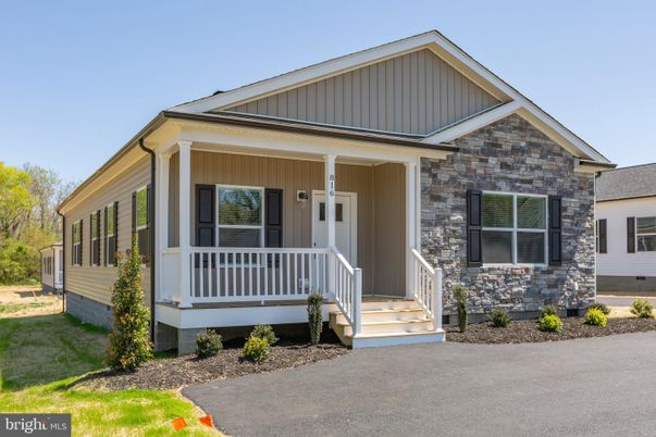 Exterior, Facade, American Craftsman
