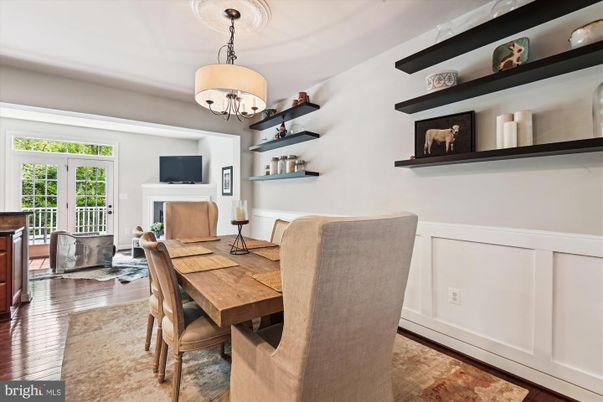 Chandelier, Dining room, Fireplace, Interior, Wood Texture Flooring