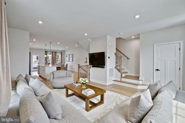 Interior, Kitchen, Living room, Pendant Lights, Recessed Lighting, Wood Texture Flooring