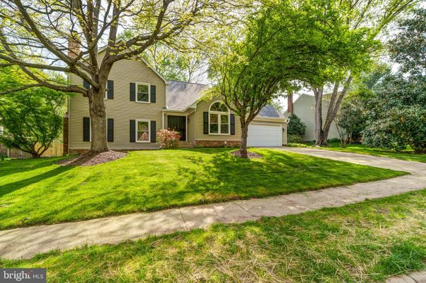 Attached, Backyard, Exterior, Facade, Cape Cod