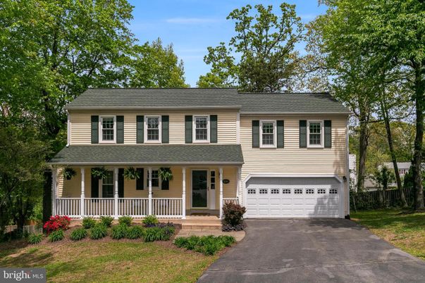 Attached, Exterior, Facade, Raised Ranch