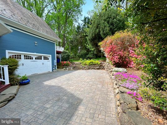 Backyard, Detached Garage, Exterior