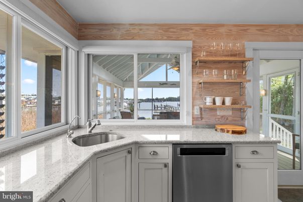 Interior, Kitchen, Stainless Steel Appliances, Water