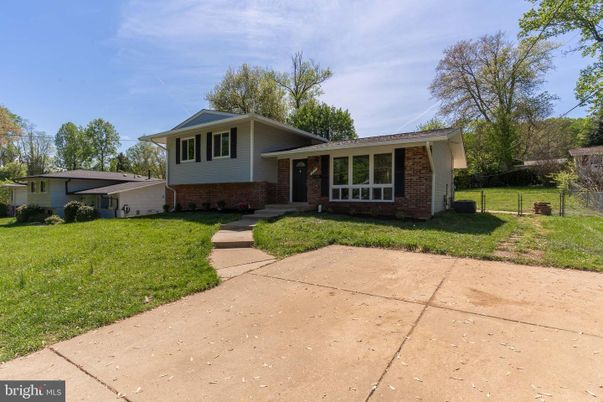 Exterior, Facade, Brick Facade, Split Level
