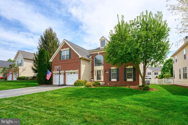 Attached, Exterior, Facade, Brick Facade, Cape Cod