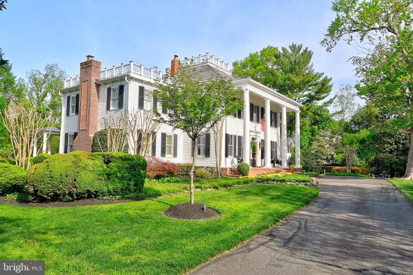 Backyard, Exterior, Facade, Brick Facade, Georgian