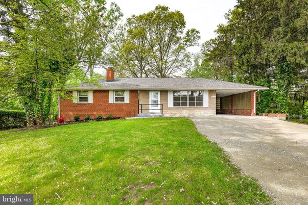 Attached, Exterior, Facade, Brick Facade, Ranch