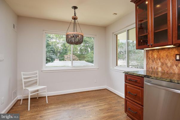 Interior, Pendant Lights, Wood Texture Flooring