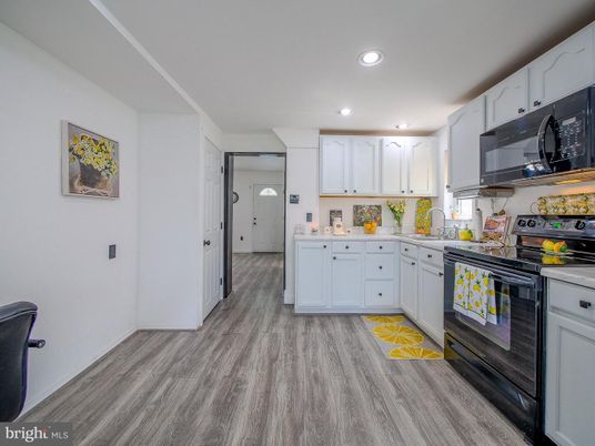 Interior, Kitchen, Recessed Lighting