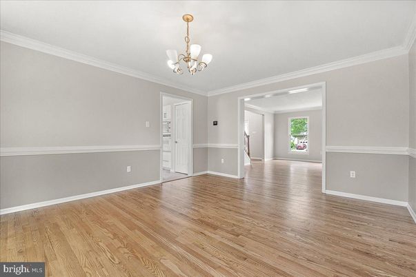 Chandelier, Empty room, Interior, Wood Texture Flooring
