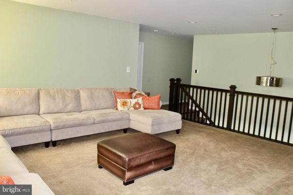 Interior, Living room, Pendant Lights, Recessed Lighting
