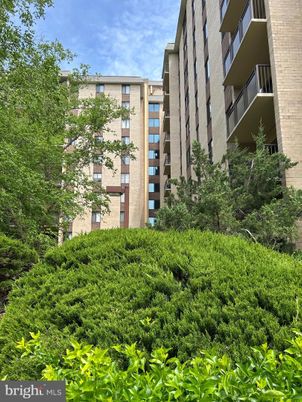 Exterior, Facade, Condo Building