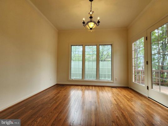 Chandelier, Empty room, Interior, Wood Texture Flooring