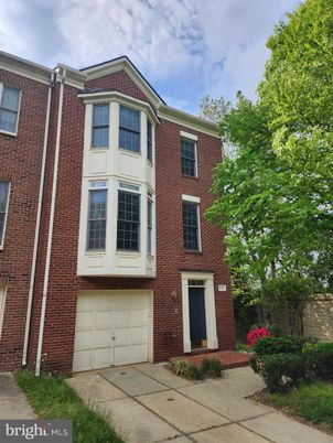 Attached, Exterior, Facade, Brick Facade, Rowhouse
