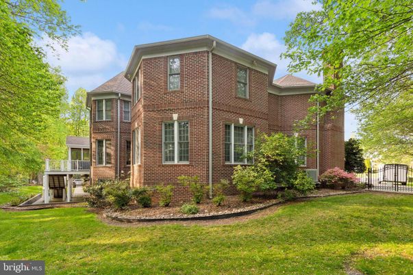 Exterior, Facade, Brick Facade, Brick Traditional