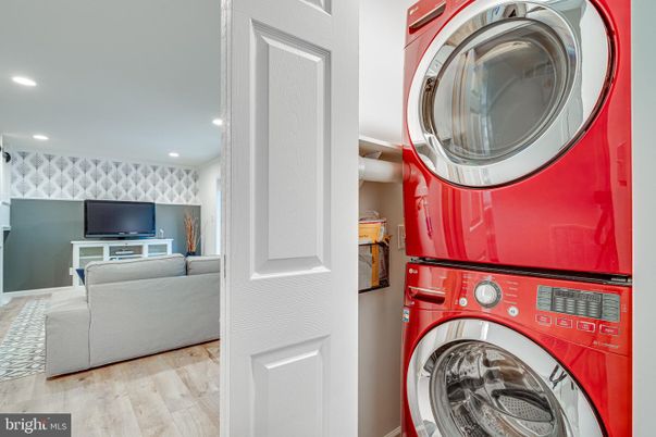 Interior, Recessed Lighting, Utility Closets, Washer, Wood Texture Flooring