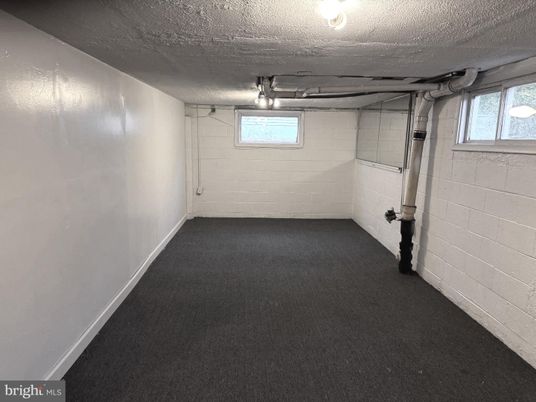 Empty room, Garage, Interior