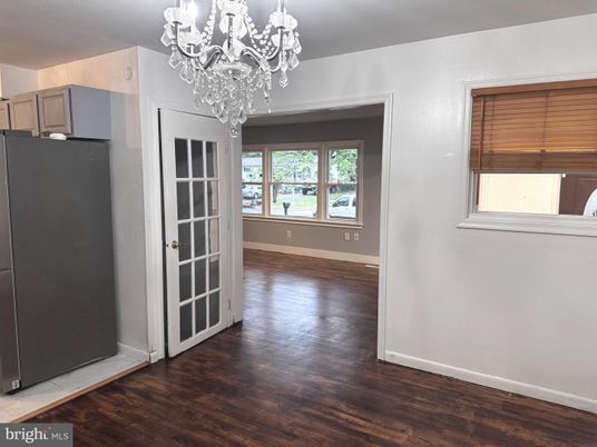 Chandelier, Empty room, Interior, Wood Texture Flooring