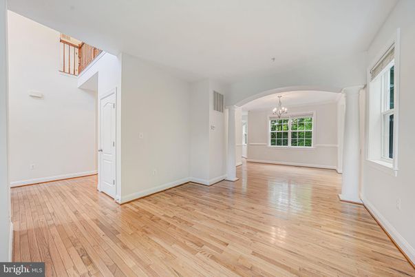 Chandelier, Empty room, Interior, Wood Texture Flooring