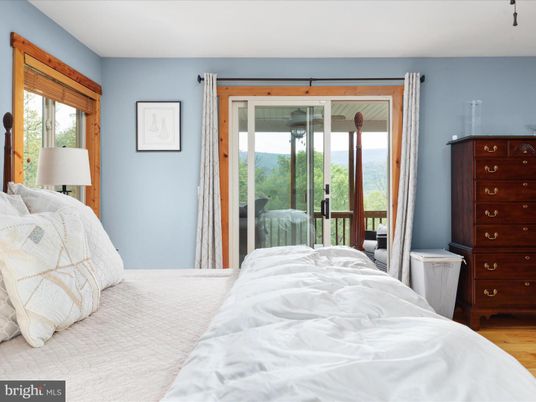 Bedroom, Interior, Water, Wood Texture Flooring