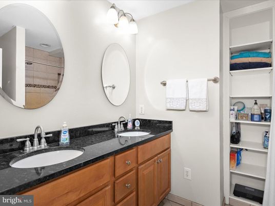 Bathroom, Dual Sink Vanities, Interior