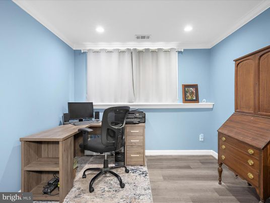 Home Office, Interior, Recessed Lighting, Wood Texture Flooring