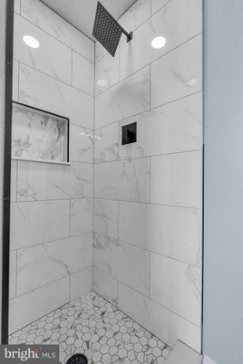 Bathroom, Interior, Marble Walls, Recessed Lighting