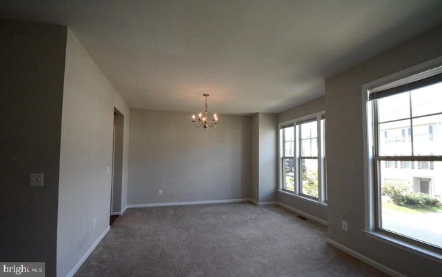 Chandelier, Empty room, Interior