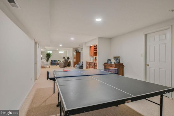 Game Room, Interior, Recessed Lighting