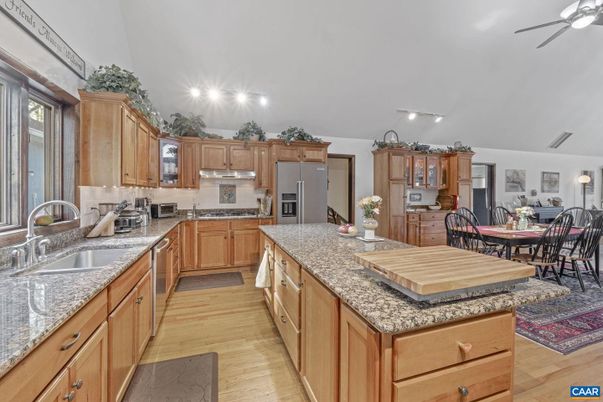 Dining room, Interior, Kitchen, Stainless Steel Appliances, Wood Texture Flooring