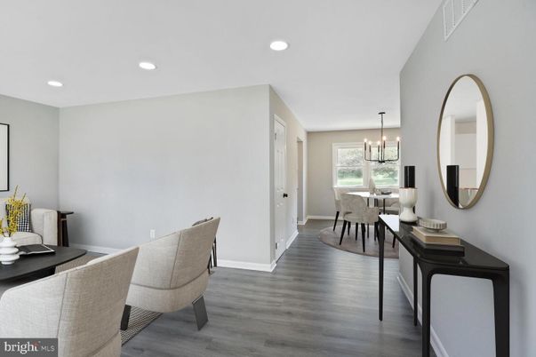 Chandelier, Dining room, Interior, Recessed Lighting, Wood Texture Flooring