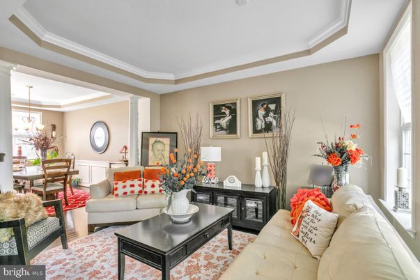 Dining room, Interior, Living room, Pendant Lights
