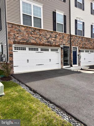 Attached, Exterior, Facade, Brick Facade, Rowhouse