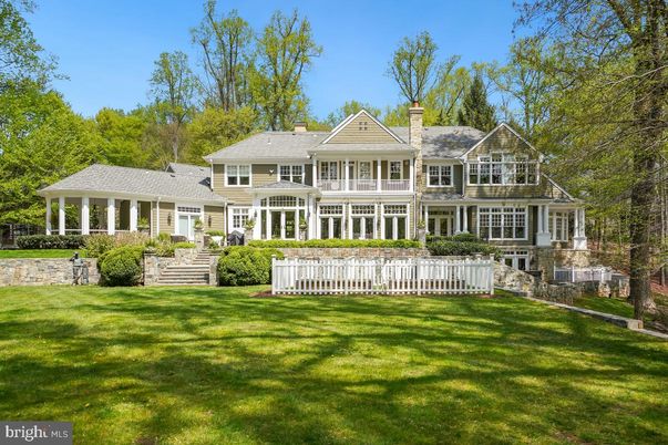 Backyard, Exterior, Facade, Farmhouse