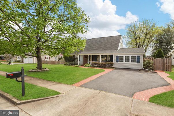 Backyard, Exterior, Facade, Cape Cod