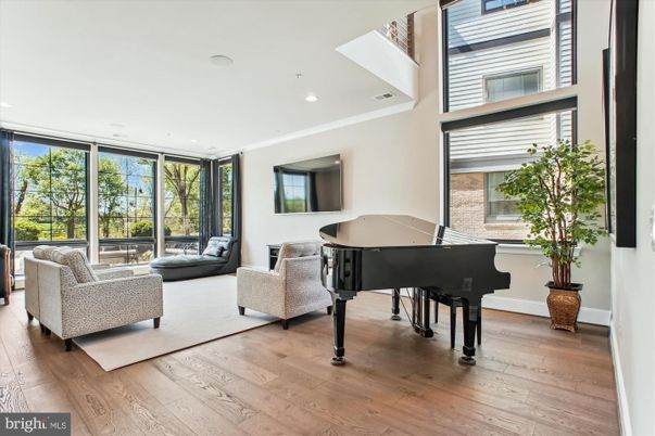 Interior, Piano, Recessed Lighting, Wood Texture Flooring
