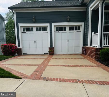 Detached Garage, Exterior