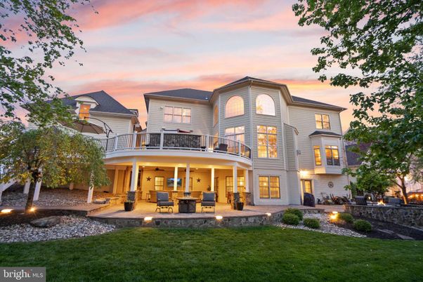Backyard, Exterior, Facade, Queen Anne Victorian