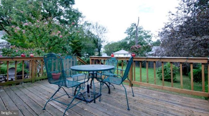 Exterior, Wood Texture Flooring