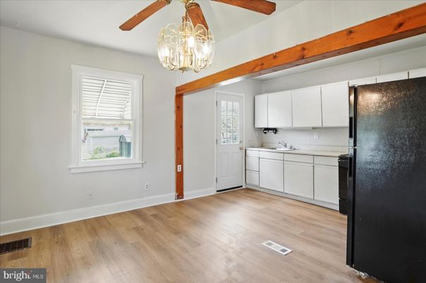 Chandelier, Interior, Kitchen, Wooden Beams, Wood Texture Flooring