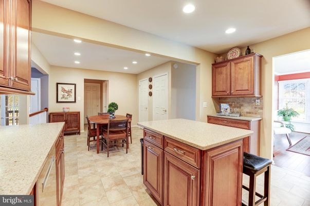 Dining room, Interior, Kitchen, Recessed Lighting