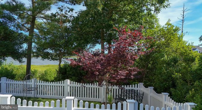 Backyard, Exterior, Water