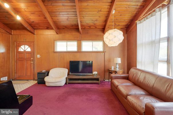 Interior, Living room, Pendant Lights, Wooden Beams, Wooden Ceilings, Wooden Walls