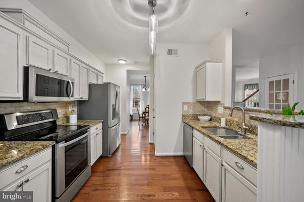 Interior, Kitchen, Pendant Lights, Wood Texture Flooring