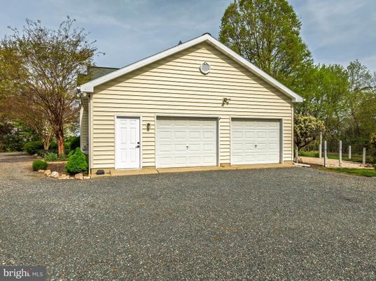 Detached Garage, Exterior